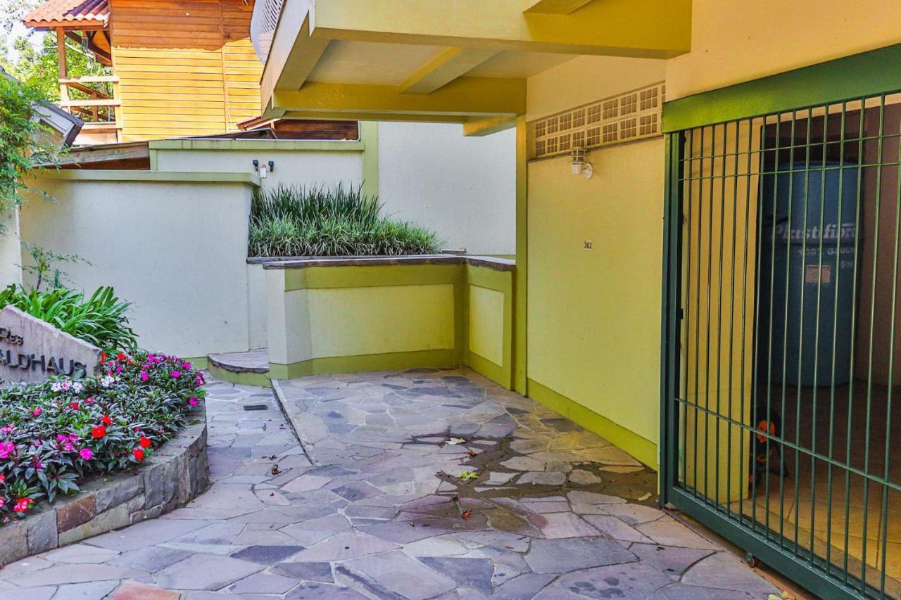 Locar- In Wald Haus Centro Apartamento